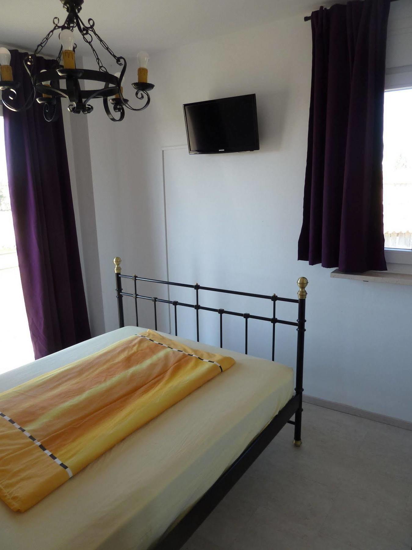 Hostal Moratinos Kültér fotó
